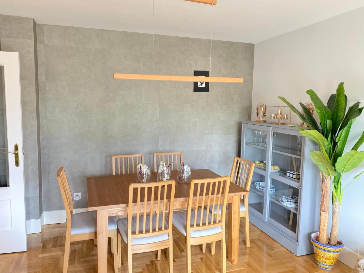 Apartamento Ideal A La Entrada De Salamanca !!! Santa Marta de Tormes Esterno foto