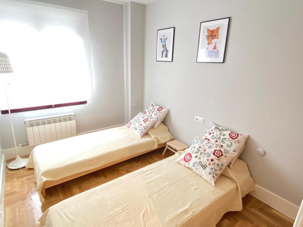 Apartamento Ideal A La Entrada De Salamanca !!! Santa Marta de Tormes Esterno foto