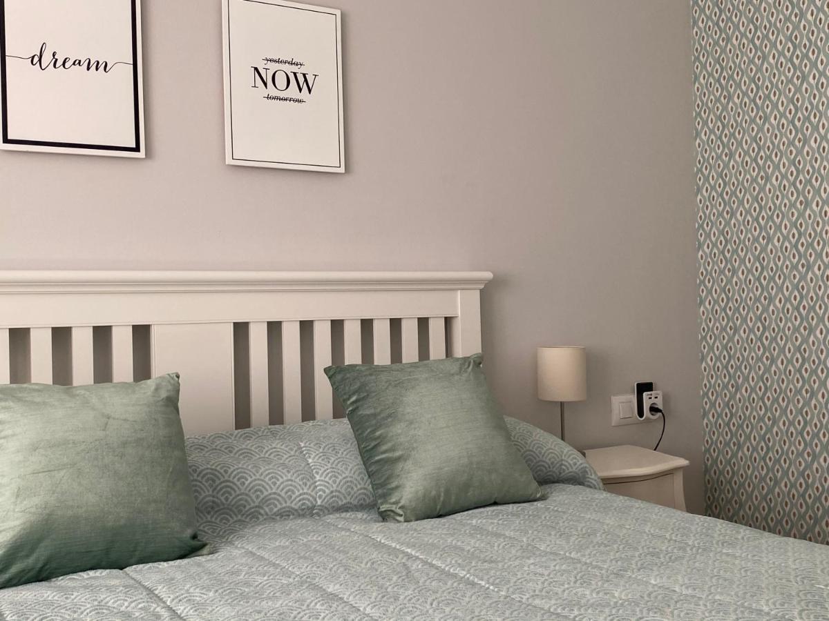 Apartamento Ideal A La Entrada De Salamanca !!! Santa Marta de Tormes Esterno foto