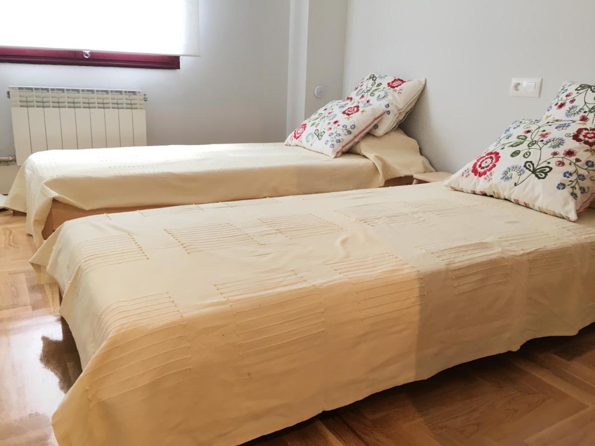 Apartamento Ideal A La Entrada De Salamanca !!! Santa Marta de Tormes Esterno foto