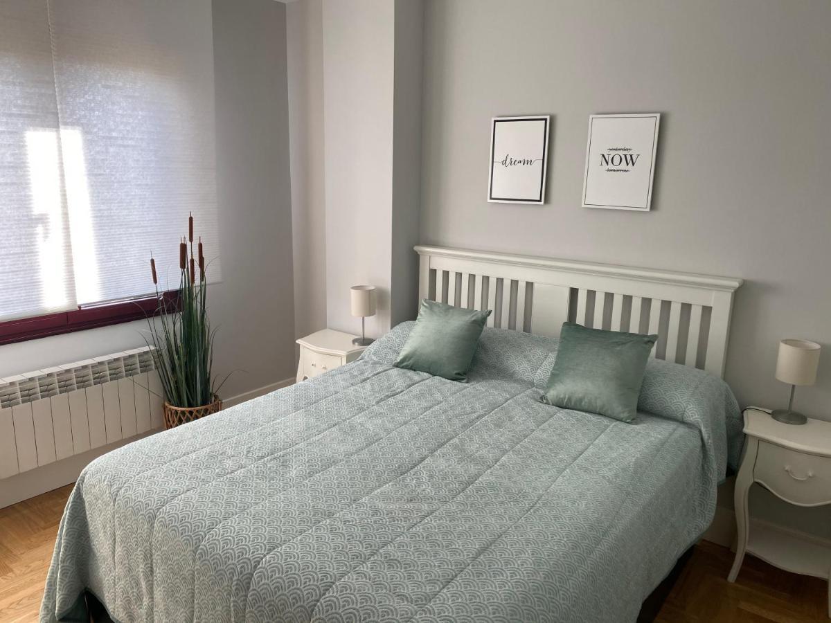 Apartamento Ideal A La Entrada De Salamanca !!! Santa Marta de Tormes Esterno foto