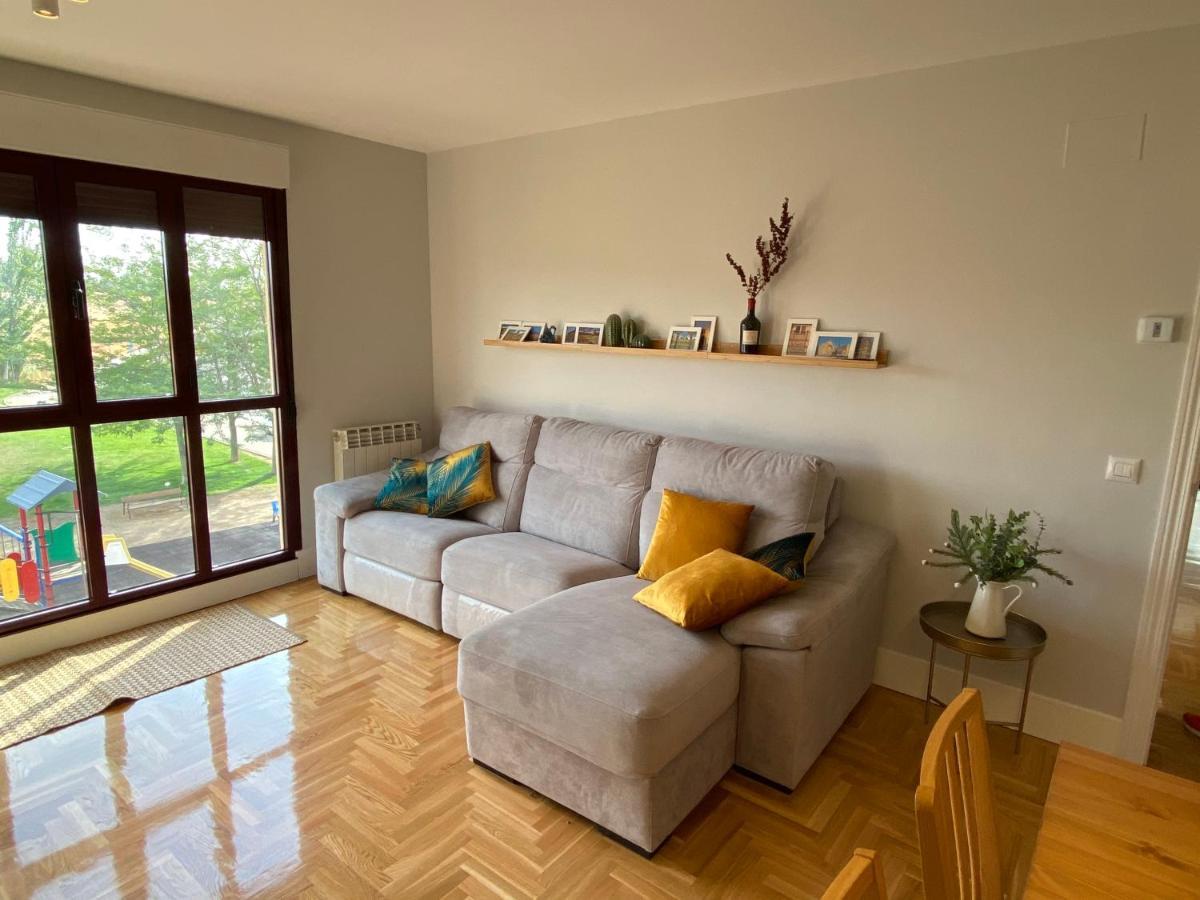 Apartamento Ideal A La Entrada De Salamanca !!! Santa Marta de Tormes Esterno foto